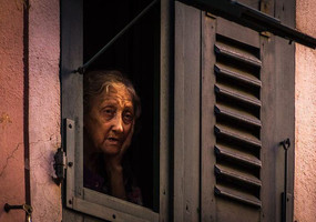 Притча о старушке, которая всё время плакала Image 1